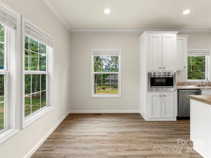 Spacious, unfurnished interior of a new home in , Hendersonville (Image 10).