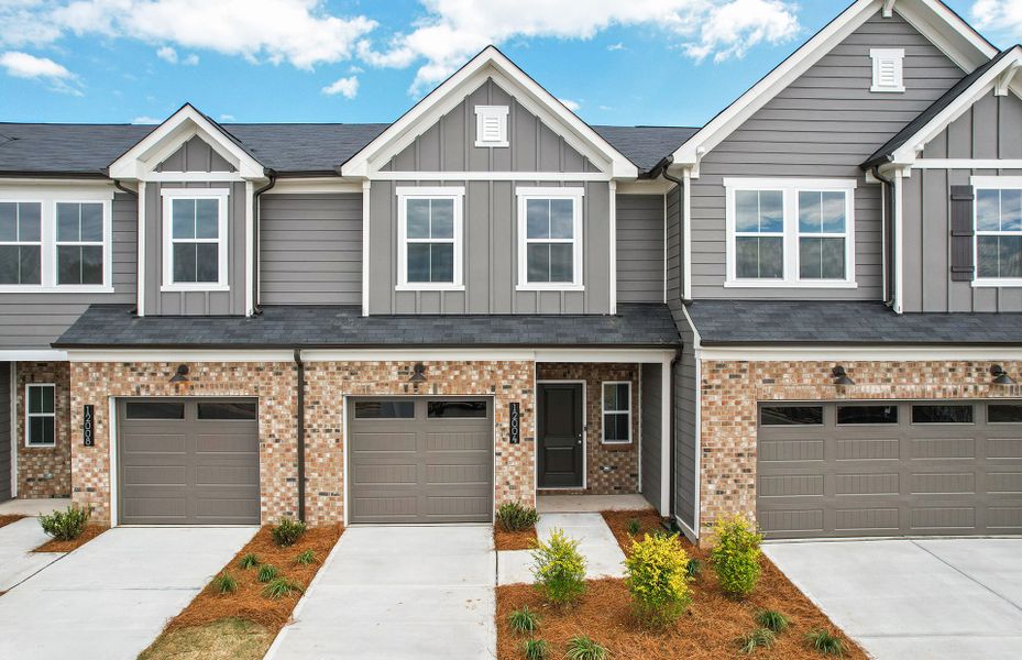 Front exterior of a new home in Mallard Park, Charlotte, NC, highlighting curb appeal (Image 23). Front exterior of a new home in Mallard Park, Charlotte, NC, highlighting curb appeal (Image 23).
