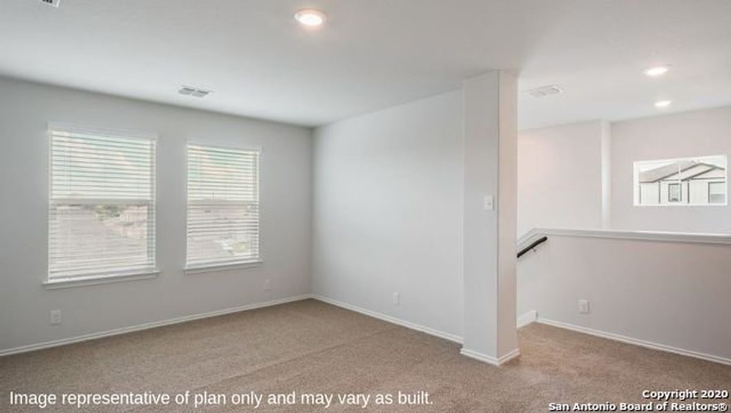 Spacious, unfurnished interior of a new home in Valley Ranch, San Antonio (Image 16).