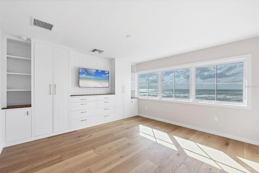 Spacious, unfurnished interior of a new home in , Boca Grande (Image 21). Spacious, unfurnished interior of a new home in , Boca Grande (Image 21).