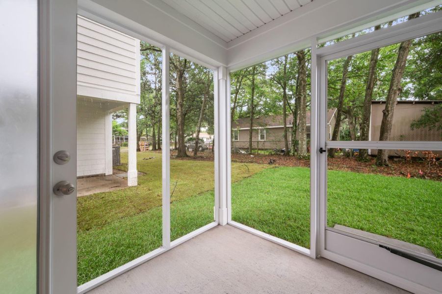 Exterior details and patio area of a home in , North Charleston (Image 3).
