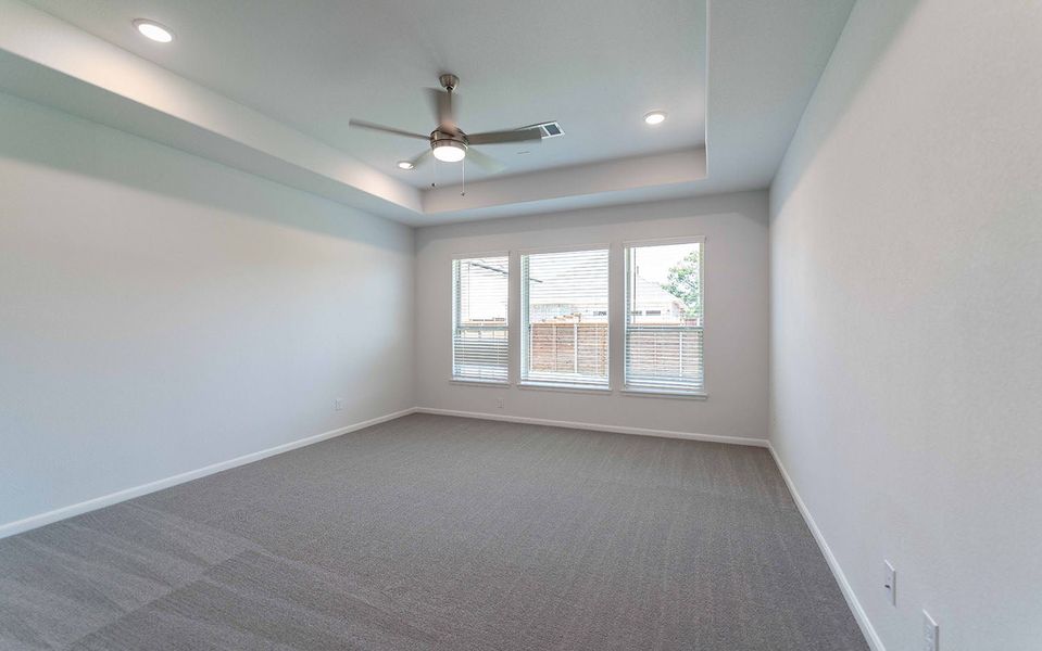 Spacious, unfurnished interior of a new home in Solterra, Mesquite (Image 23).