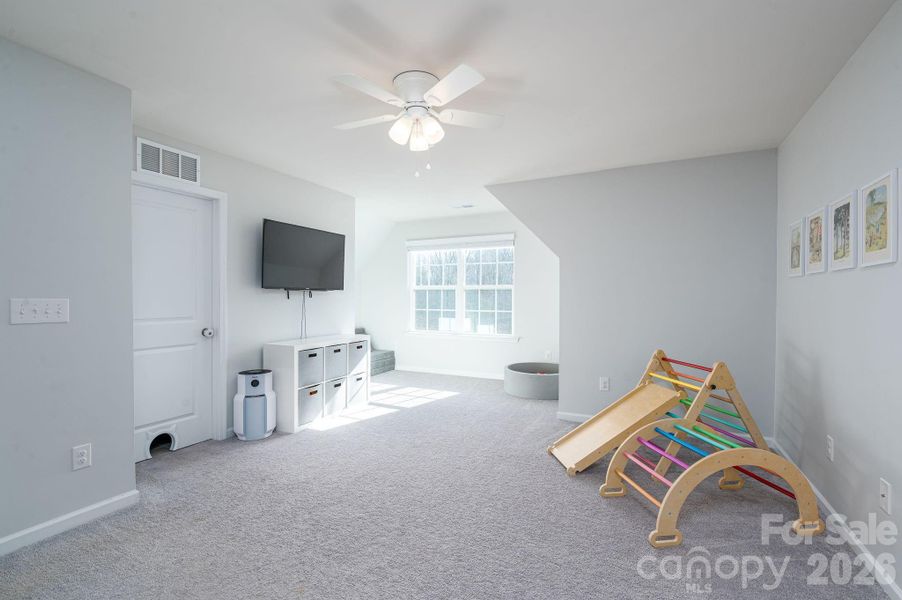 Upstairs Loft Area Upstairs Loft Area