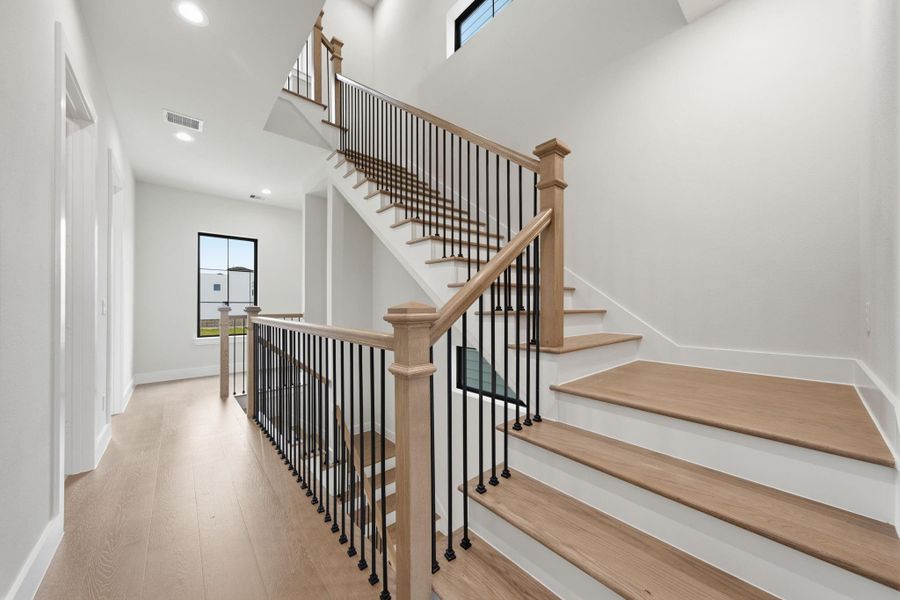 Spacious, unfurnished interior of a new home in Spring Valley Creek, Houston (Image 31).