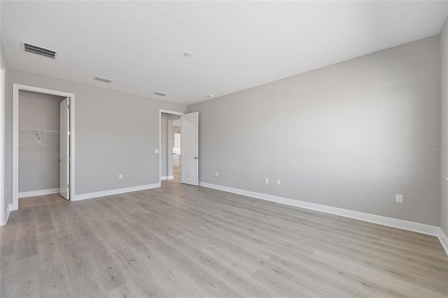 Spacious, unfurnished interior of a new home in , Ocala (Image 42).