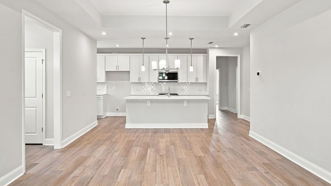 Spacious, unfurnished interior of a new home in Sun City Hilton Head, Bluffton (Image 31).