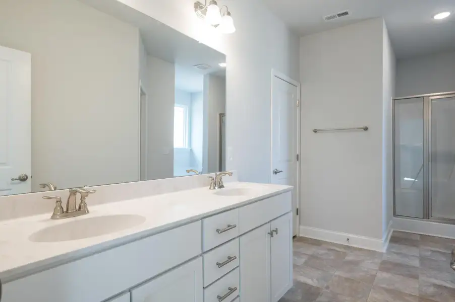 Representative furnished interior of a home built from the 2100 by Adams Homes in Ham Farm, La Grange (Image 10).