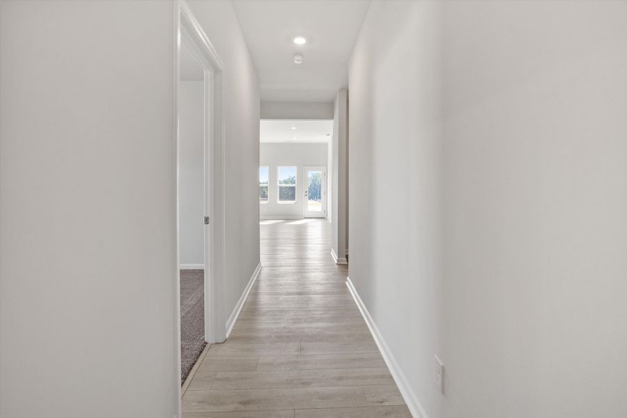 Spacious, unfurnished interior of a new home in Cambridge Reserve, Angier (Image 14).