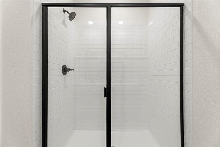 14. 2900 Woodbrook - Bath (2)