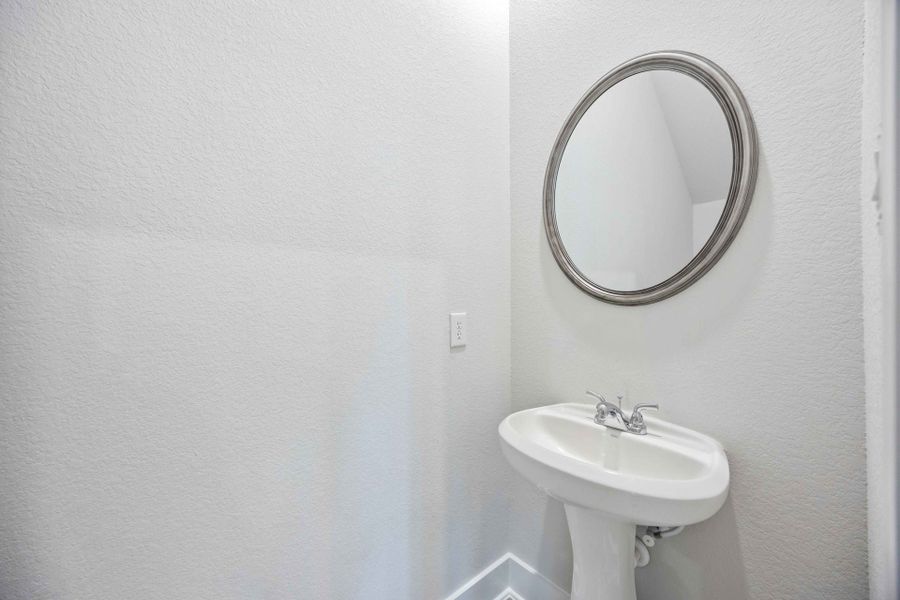 13215 Moncloa - DaVinci - Powder Room 13215 Moncloa - DaVinci - Powder Room