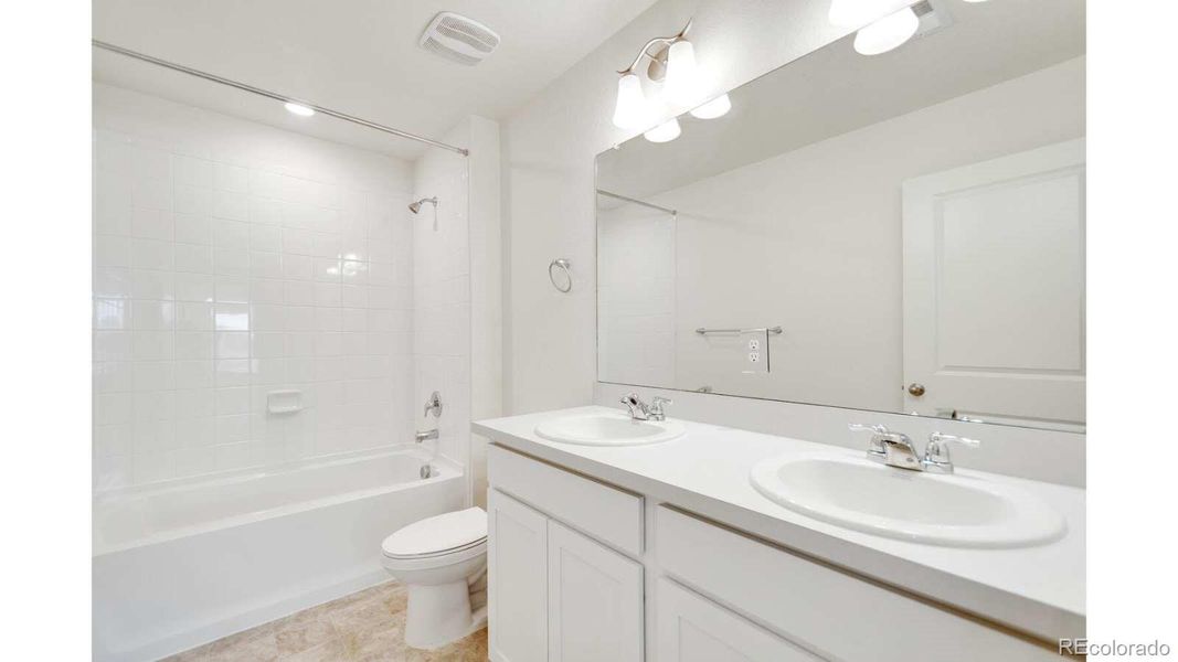 Image 21 of a home in The Ridge at Lorson Ranch.