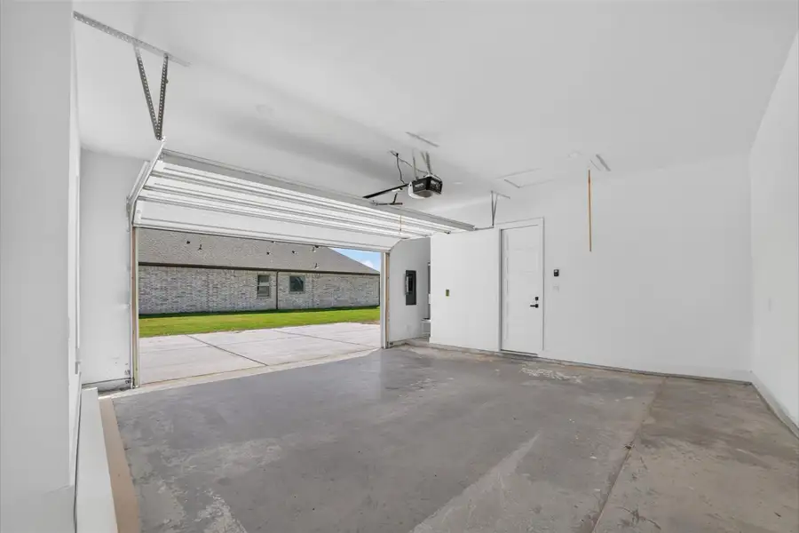Spacious, unfurnished interior of a new home in , Lone Oak (Image 29). Spacious, unfurnished interior of a new home in , Lone Oak (Image 29).