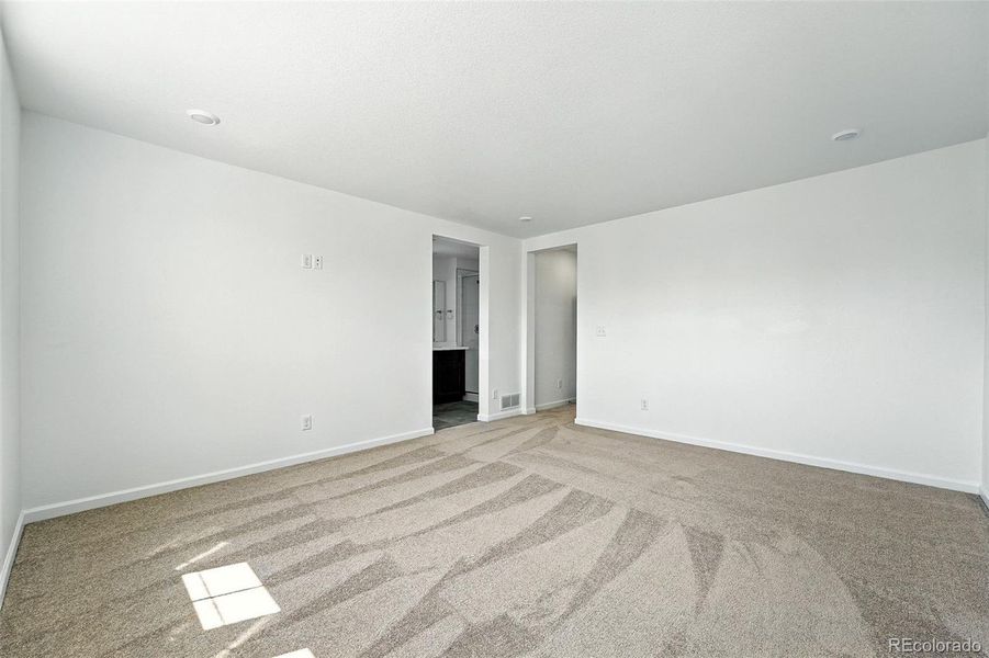 3324 N Catawba ~ Ready Now