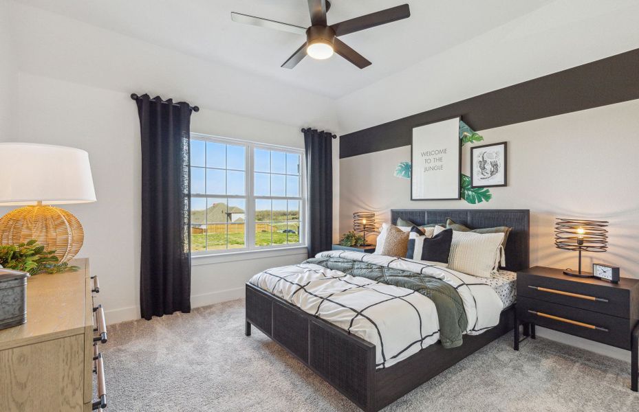 Representative furnished interior of a home built from the Sondra by Pulte Homes in Wellington, Fort Worth (Image 11).