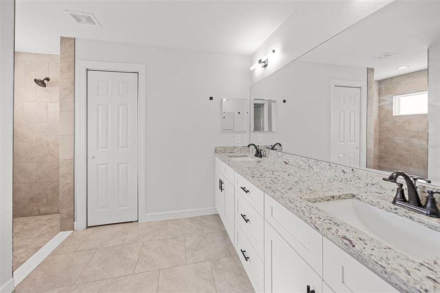 Furnished interior view inside a new home in , Bushnell (Image 15).