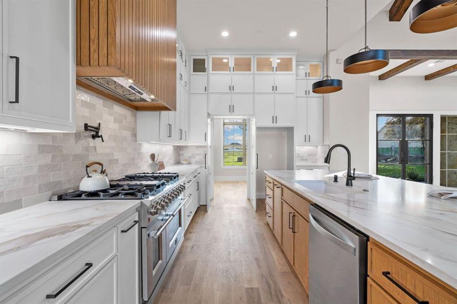 Furnished interior view inside a new home in , Weatherford (Image 15).