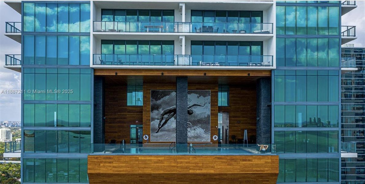 Image 42 of a home in .