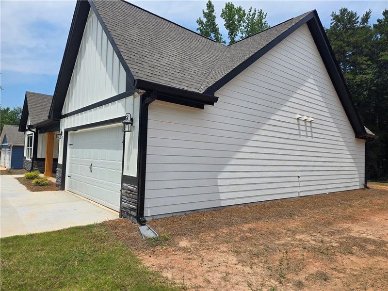 Exterior details and patio area of a home in , Hartwell (Image 18).