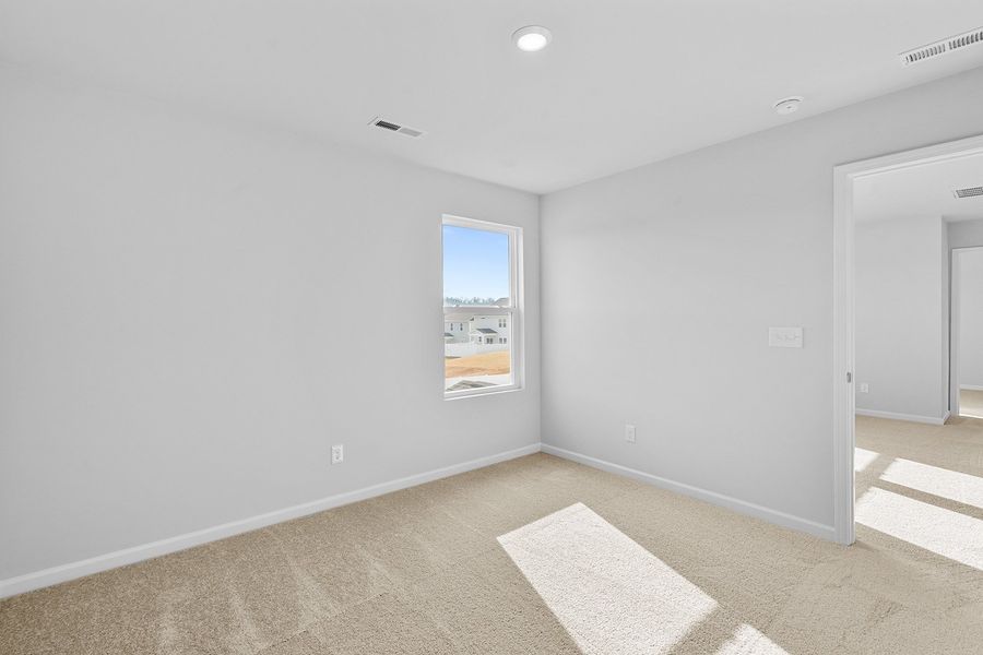 Spacious, unfurnished interior of a new home in Hanes Lake, Winston-Salem (Image 41). Spacious, unfurnished interior of a new home in Hanes Lake, Winston-Salem (Image 41).