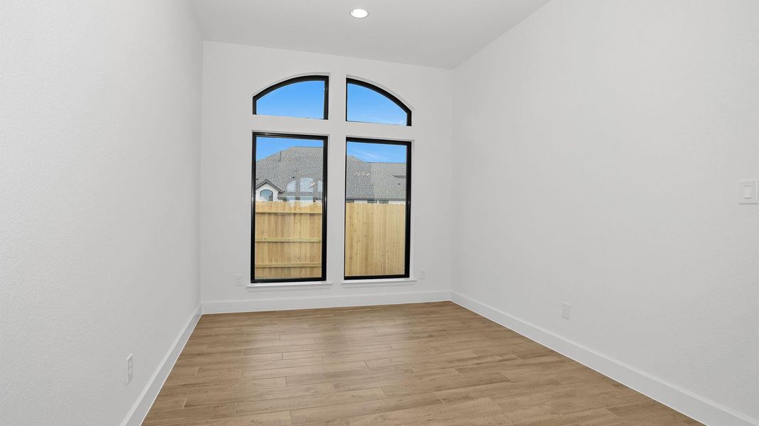 Spacious, unfurnished interior of a new home in Valencia 70', Manvel (Image 13). Spacious, unfurnished interior of a new home in Valencia 70', Manvel (Image 13).