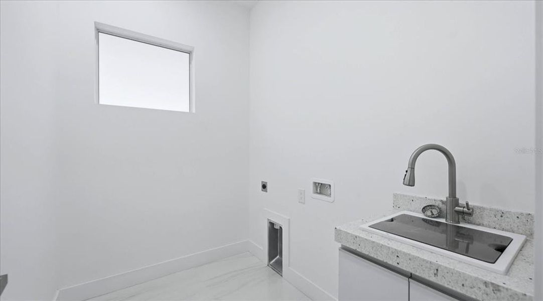 Image 42 of a home in .