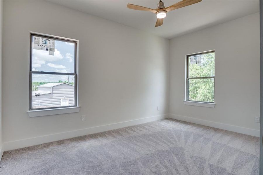 Spacious, unfurnished interior of a new home in , Granbury (Image 6).
