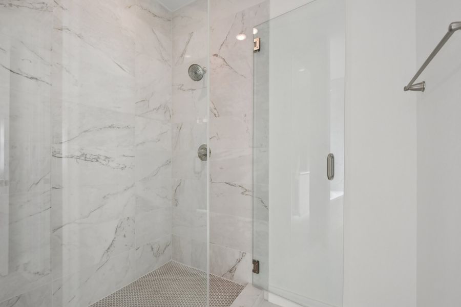 Spacious, unfurnished interior of a new home in Foxfield, Austin (Image 21).