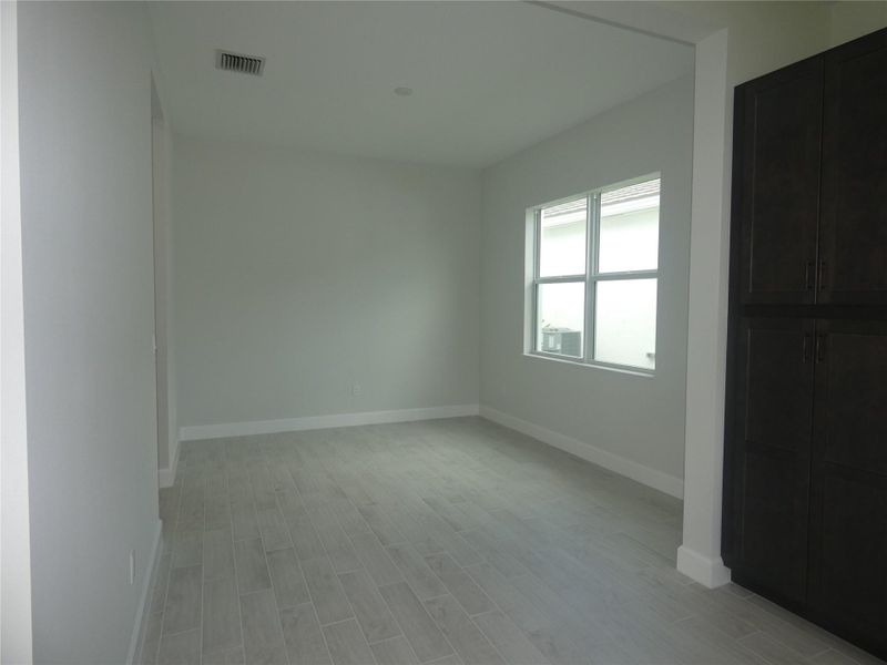 Spacious, unfurnished interior of a new home in , Westlake (Image 32).