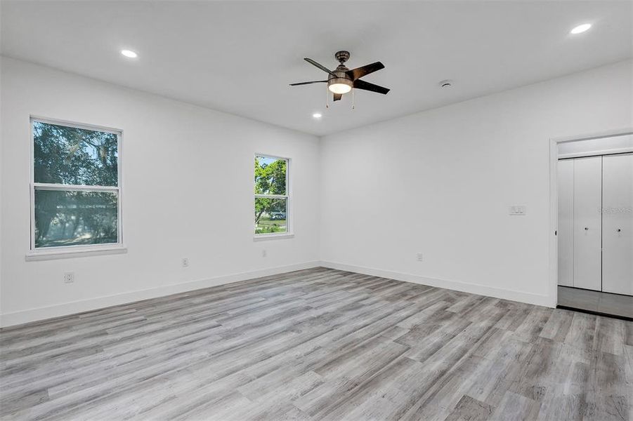 Spacious, unfurnished interior of a new home in , New Smyrna Beach (Image 23).