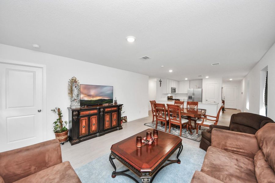 Furnished interior view inside a new home in The Grand Prairie, Hockley (Image 8). Furnished interior view inside a new home in The Grand Prairie, Hockley (Image 8).