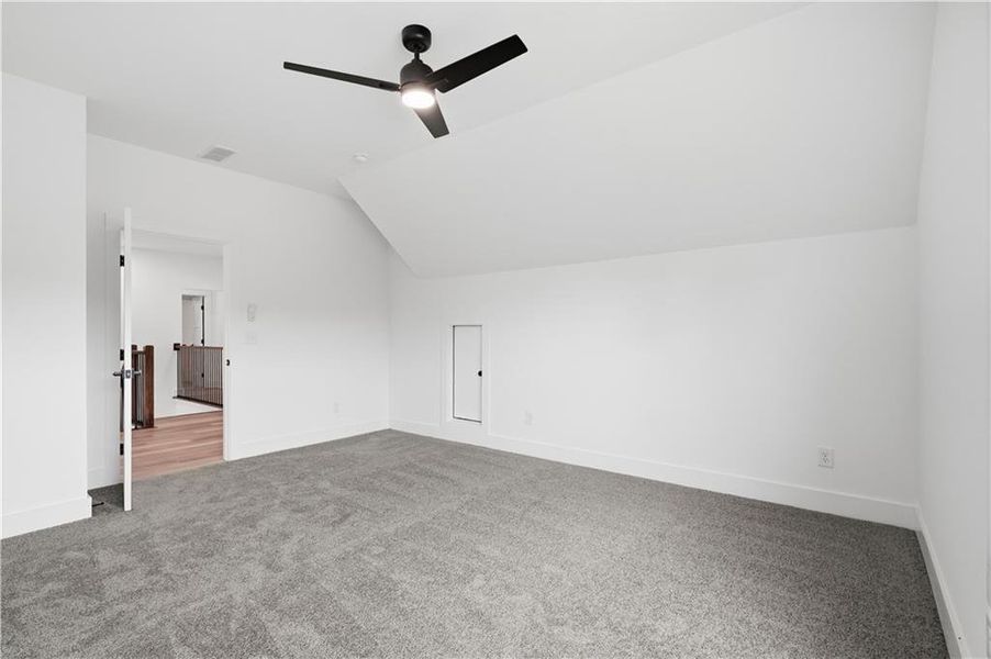 Spacious, unfurnished interior of a new home in , Jefferson (Image 56).