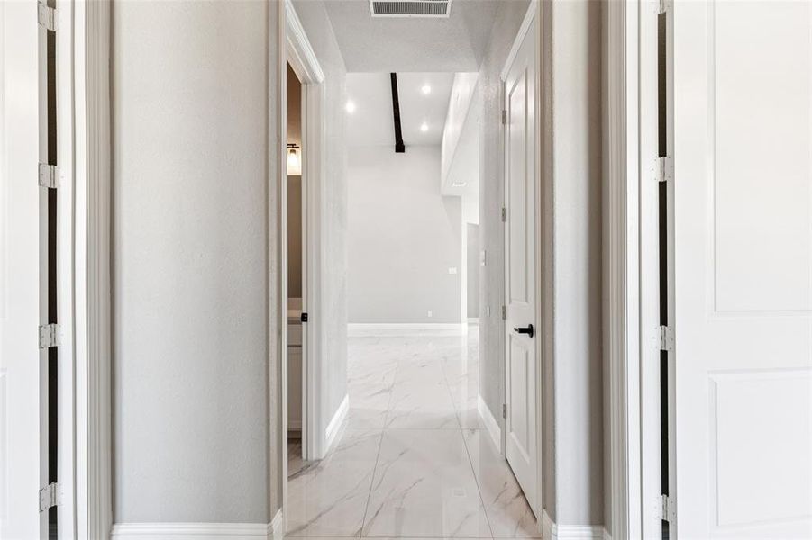 Spacious, unfurnished interior of a new home in , Fort Worth (Image 17).