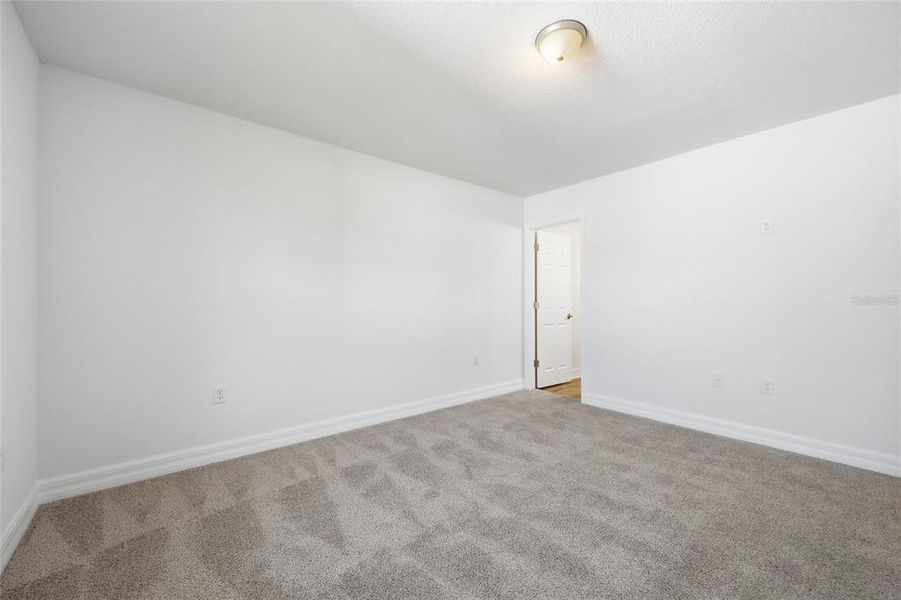 Spacious, unfurnished interior of a new home in , Lakeland (Image 21).