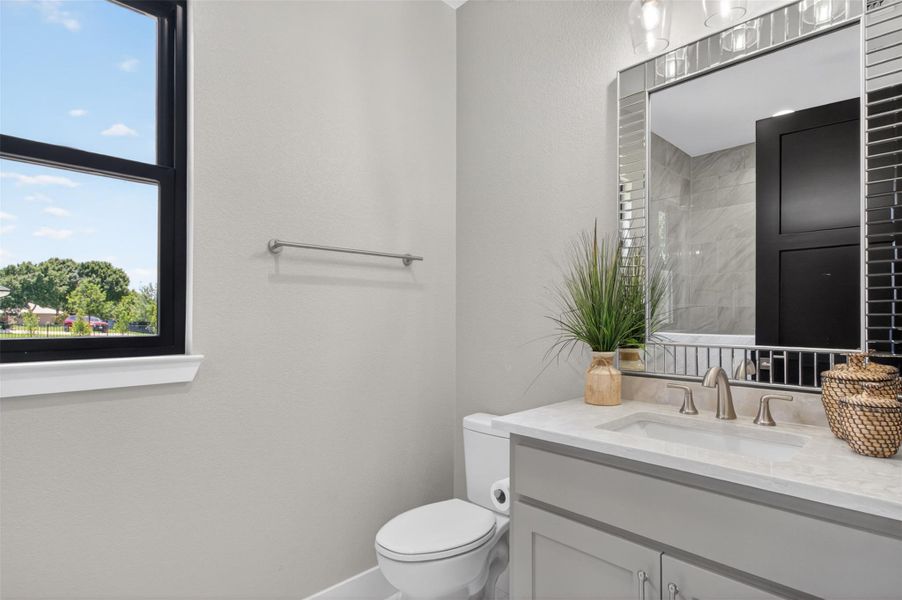 Furnished interior view inside a new home in , Kingsland (Image 14).