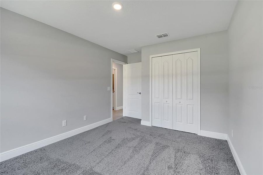 Spacious, unfurnished interior of a new home in , Kissimmee (Image 13).