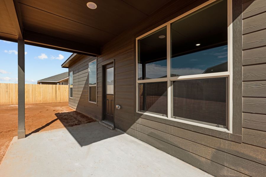 Representative exterior details of a home built from the Shelby by D.R. Horton in Yukon Ridge, Odessa (Image 3). Representative exterior details of a home built from the Shelby by D.R. Horton in Yukon Ridge, Odessa (Image 3).