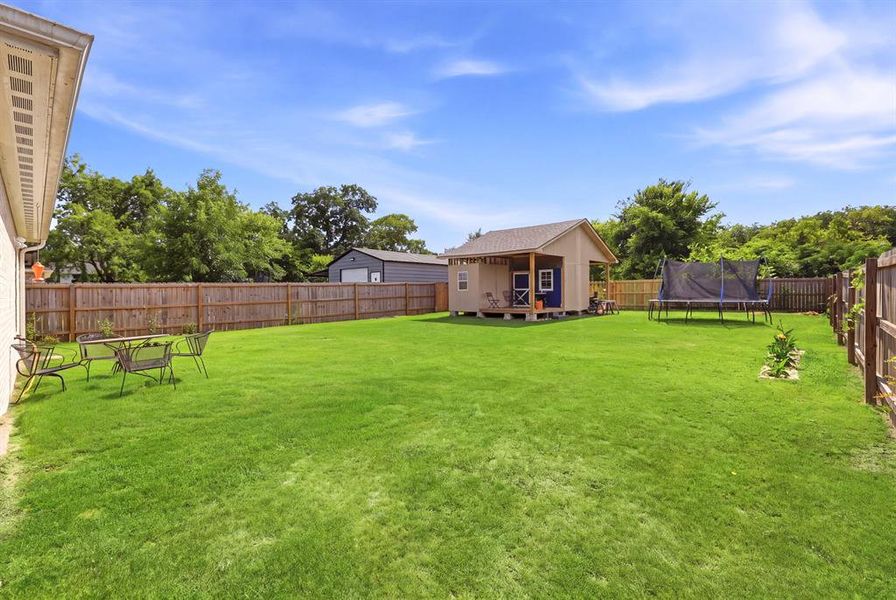 Exterior details and patio area of a home in , Arp (Image 22).