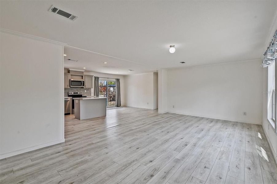 Spacious, unfurnished interior of a new home in , North Fort Myers (Image 36).