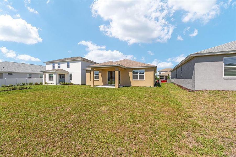 Exterior details and patio area of a home in Calesa Township, Ocala (Image 23).