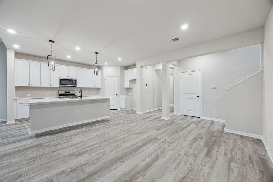 Spacious, unfurnished interior of a new home in Elyson, Katy (Image 32).