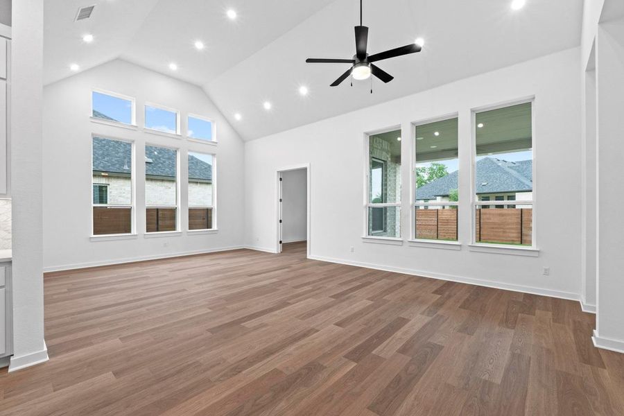 Spacious, unfurnished interior of a new home in Broken Oak, Georgetown (Image 19).
