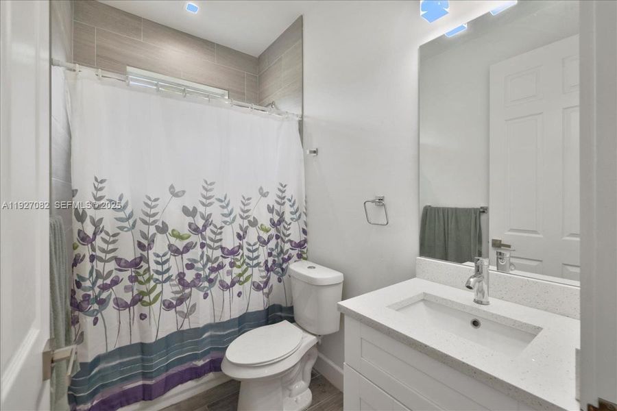 Furnished interior view inside a new home in , Lehigh Acres (Image 14).