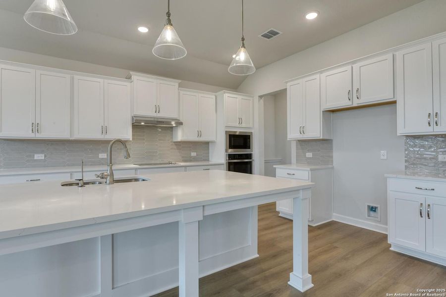 Furnished interior view inside a new home in The Heritage at Saddlebrook Ranch 70's, Schertz (Image 9). Furnished interior view inside a new home in The Heritage at Saddlebrook Ranch 70's, Schertz (Image 9).