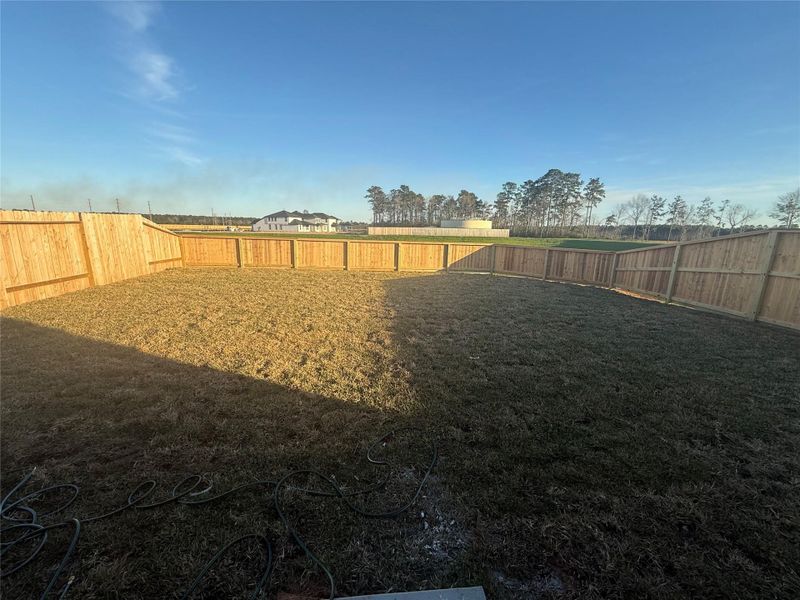 Exterior details and patio area of a home in Cielo, Conroe (Image 23).