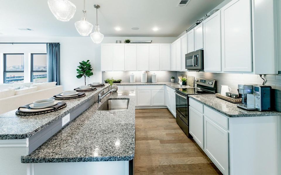 Furnished interior view inside a new home in Steed Landing, Texas City (Image 9).