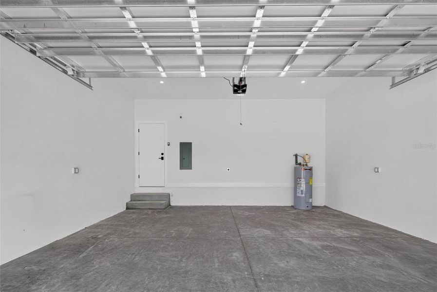 Spacious, unfurnished interior of a new home in , St. Petersburg (Image 24). Spacious, unfurnished interior of a new home in , St. Petersburg (Image 24).