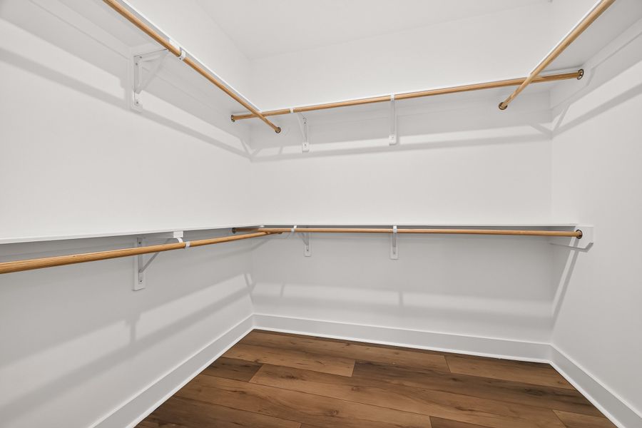 Spacious, unfurnished interior of a new home in Two Step Farm, Montgomery (Image 24).