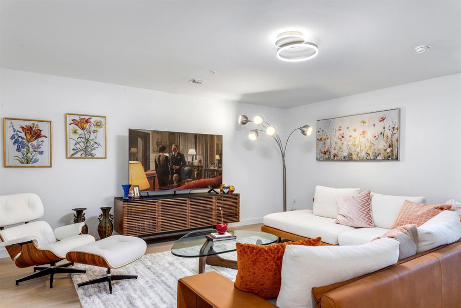 FAMILY_ROOM_ANGLE_EB