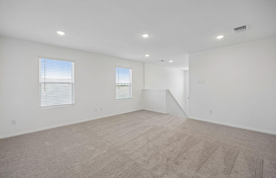 Spacious, unfurnished interior of a new home in Stokesbury, Waller (Image 26).