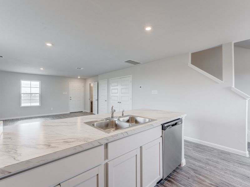 Representative furnished interior of a home built from the Savannah by National HomeCorp in Dogan, Tyler (Image 4).